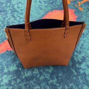 Hip Reversible tan & purple carryall purse with oversized tassels NWOT